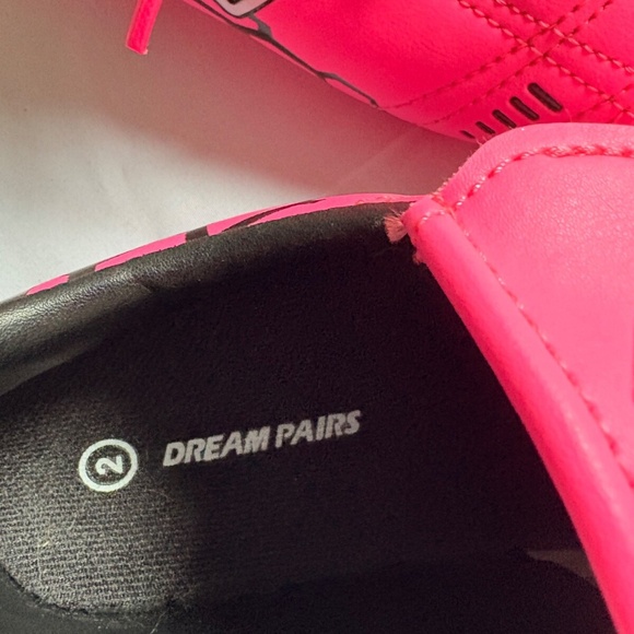 Girl Soccer Cleats Dream Pairs Size 2 Hot Pink - Picture 6 of 6